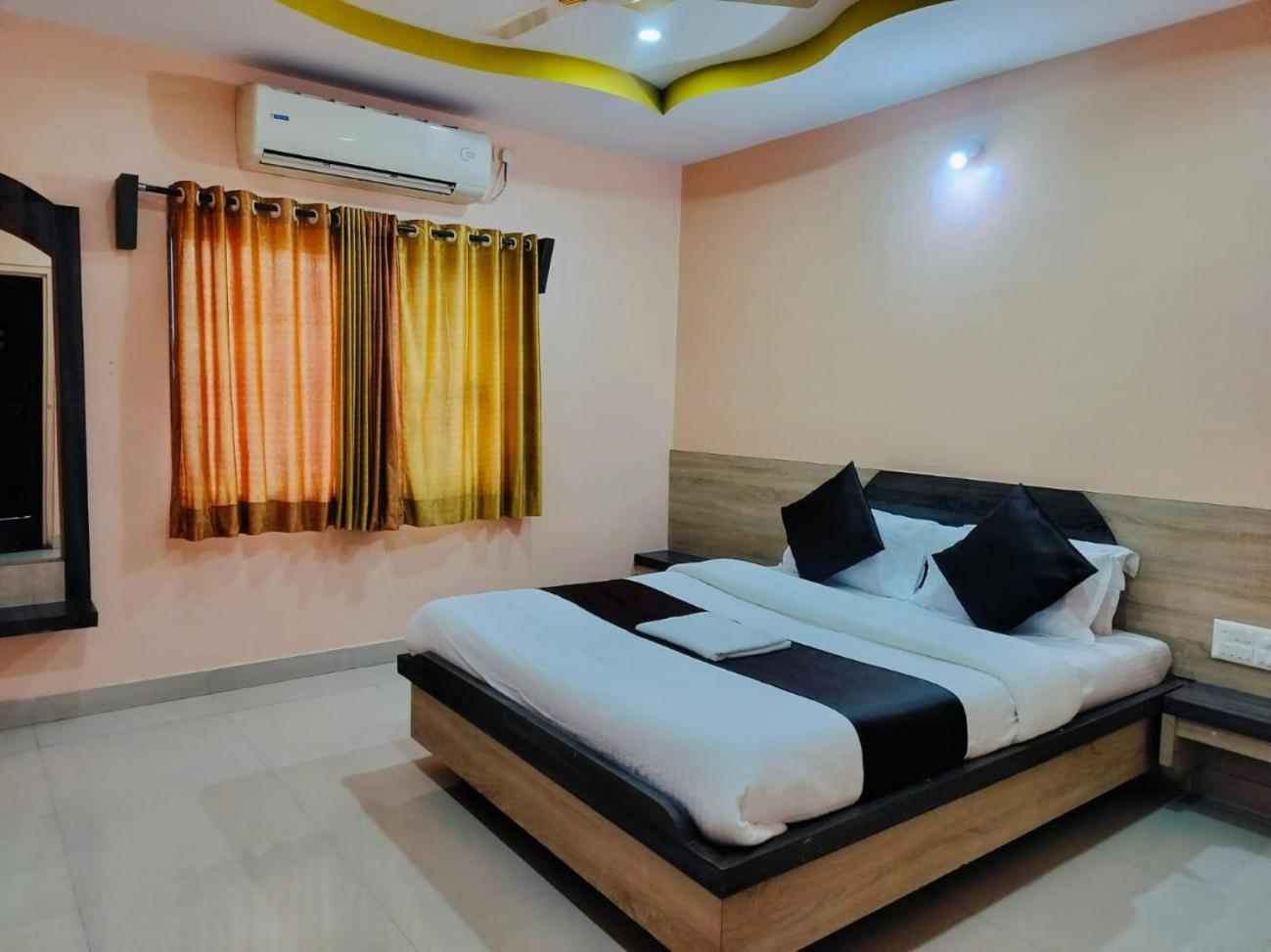 Hotel Sachidanand Shirdi Luaran gambar